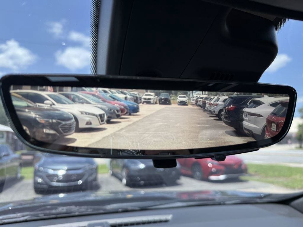 Used 2019 Cadillac XT4 Premium Luxury w/ Technology Package FWD image 15