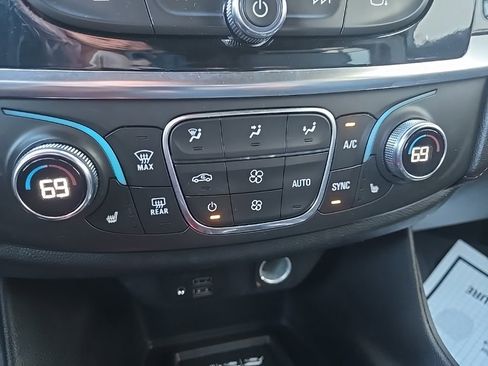 Used 2022 Chevrolet Traverse RS w/ LPO, Floor Liner Package image 56