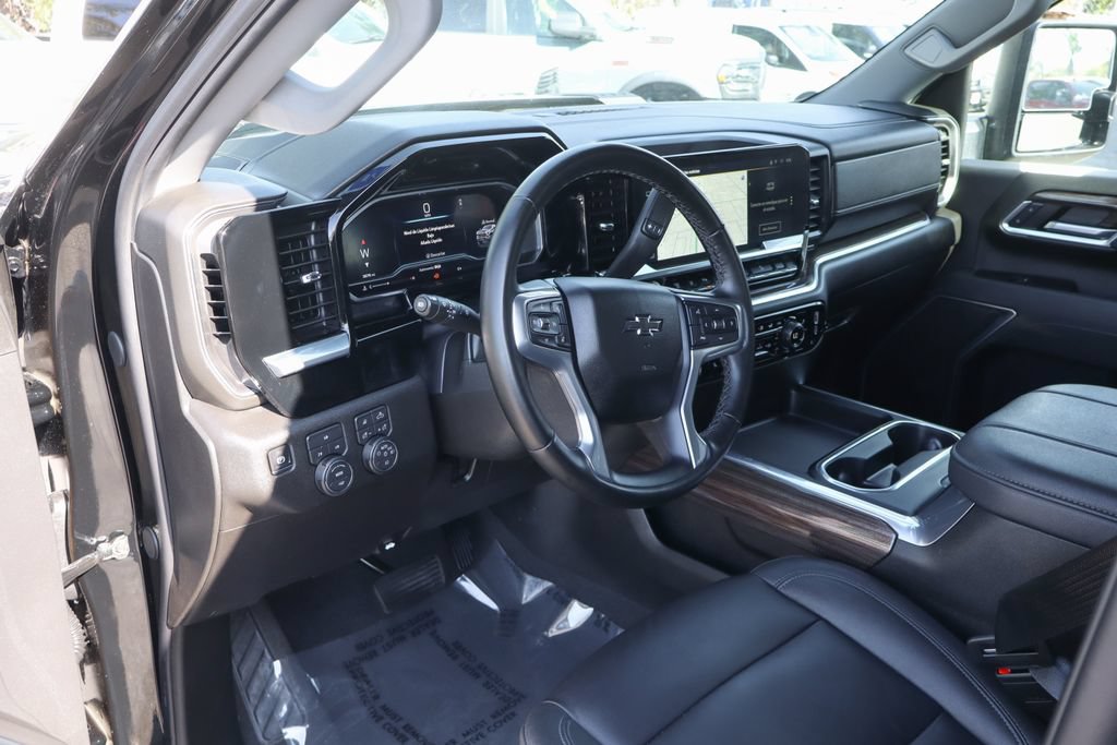Used 2025 Chevrolet Silverado 2500 LT w/ Trail Boss Package AWD/4WD image 20