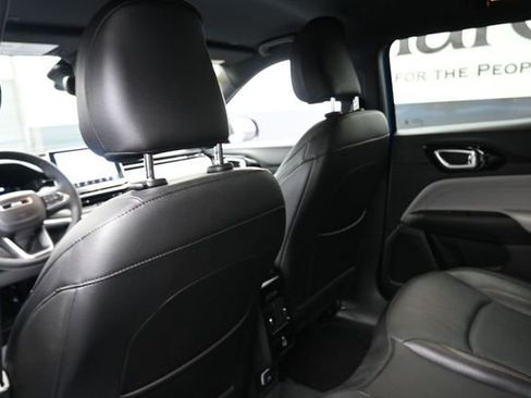 Used 2023 Jeep Compass Limited w/ Elite Group AWD/4WD image 23