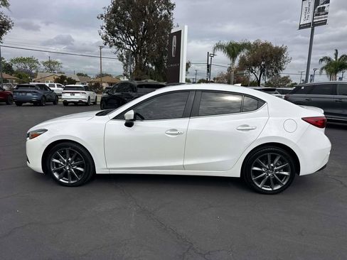 Used 2018 MAZDA MAZDA3 Touring image 5