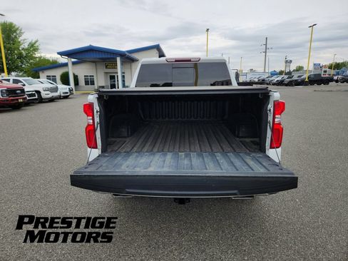 Used 2019 Chevrolet Silverado 1500 LTZ w/ LTZ Premium Package AWD/4WD image 15