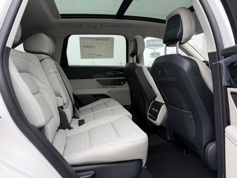 New 2026 Lincoln Nautilus Reserve w/ Jet Appearance Package image 5