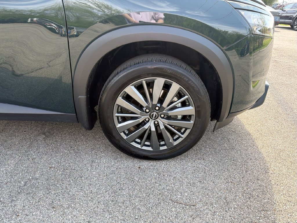 Certified 2025 Nissan Pathfinder SL w/ SL Premium Package FWD image 15