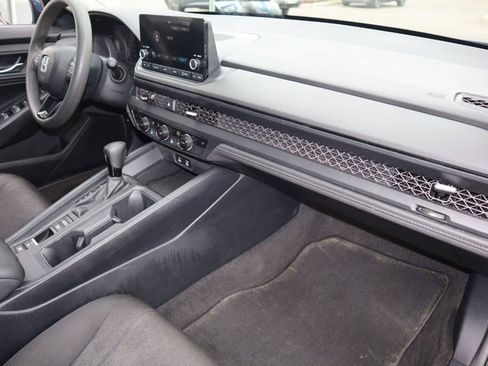 Used 2023 Honda Accord LX image 28