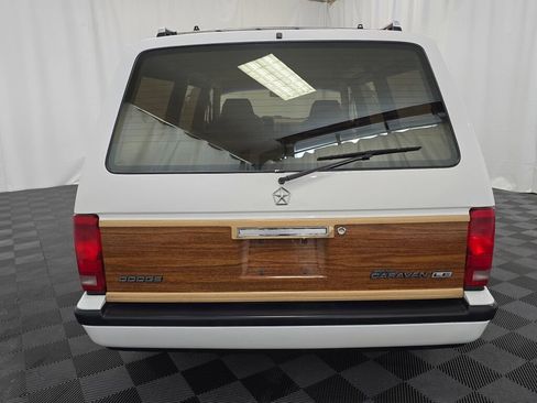 Used 1990 Dodge Grand Caravan LE image 4