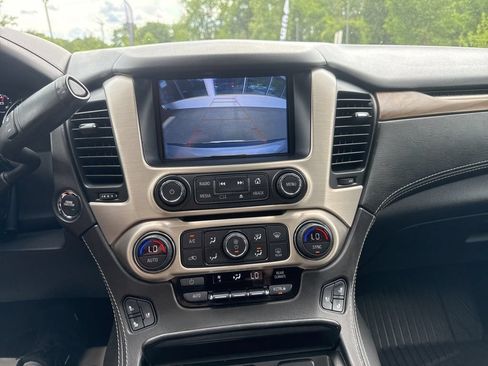 Used 2020 GMC Yukon Denali w/ Denali Ultimate Package AWD/4WD image 17