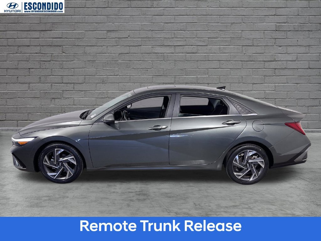 Certified 2025 Hyundai Elantra SEL FWD image 7