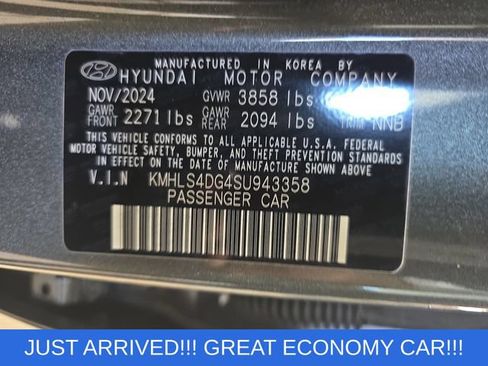 Used 2025 Hyundai Elantra SEL w/ Cargo Package FWD image 36