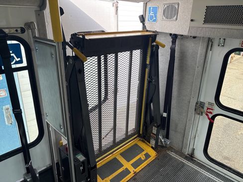 Used 2019 Ford E-450 and Econoline 450 Super Duty w/ Shuttle Bus Prep Package image 11