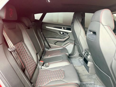 Used 2019 Lamborghini Urus Sport Utility 4D image 30