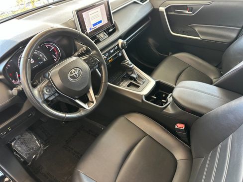 Used 2023 Toyota RAV4 XLE Premium FWD image 10