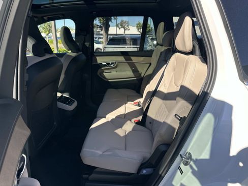 New 2026 Volvo XC90 B6 Plus image 17
