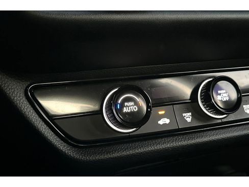 Certified 2023 Honda HR-V LX image 29