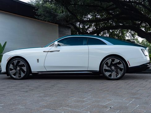 Used 2025 Rolls-Royce Spectre w/ Leather Finishing Pack AWD/4WD image 16