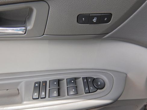 Used 2015 GMC Acadia SLT image 31