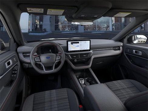Used 2026 Ford Explorer ST-Line w/ ST-Line Street Pack image 9