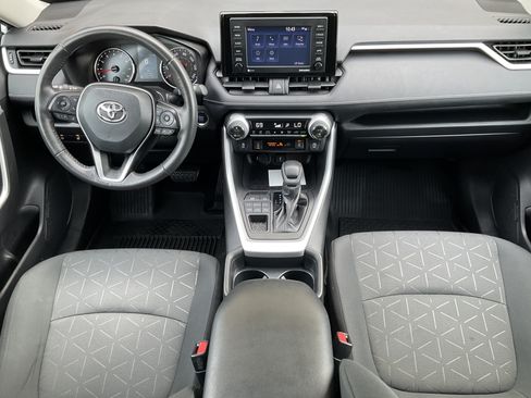 Used 2021 Toyota RAV4 XLE w/ XLE Grade Weather Package AWD/4WD image 23