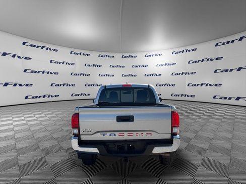 Used 2018 Toyota Tacoma SR5 image 4