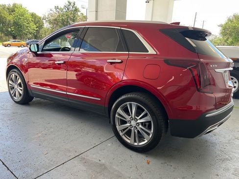 Used 2024 Cadillac XT5 Premium Luxury w/ Technology Package FWD image 3