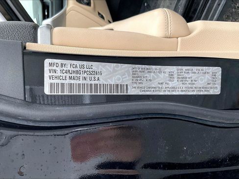 Used 2023 Jeep Grand Cherokee Limited w/ Trailer Tow Prep Group (B) image 33