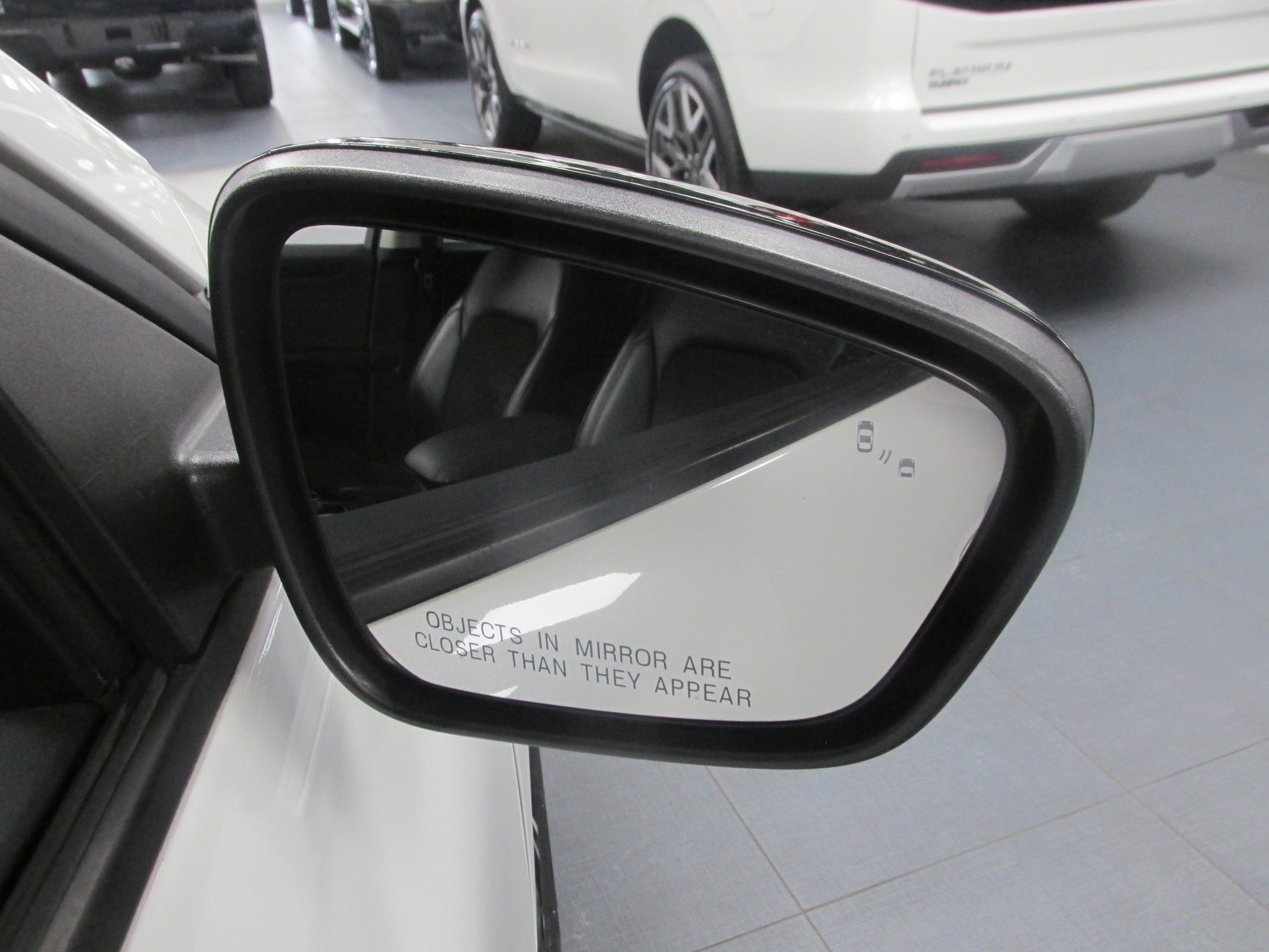 Used 2022 Ford Escape SEL w/ SEL Stealth AWD Package image 17