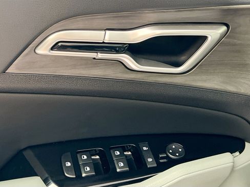 Used 2025 Kia Sportage X-Line w/ Premium Package image 16