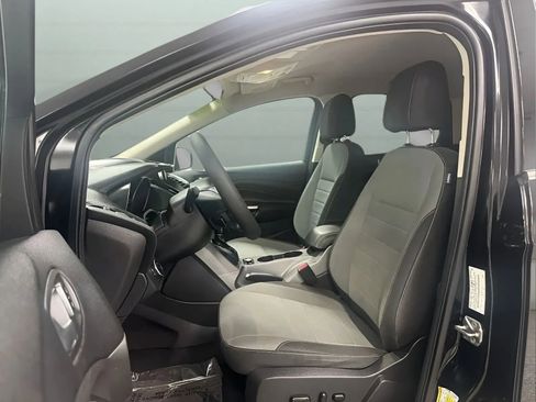 Used 2016 Ford Escape SE w/ Equipment Group 201A FWD image 10