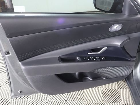 Used 2026 Hyundai Elantra SE w/ Cargo Package FWD image 17