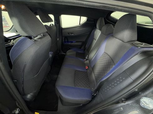 Used 2021 Toyota C-HR XLE image 23