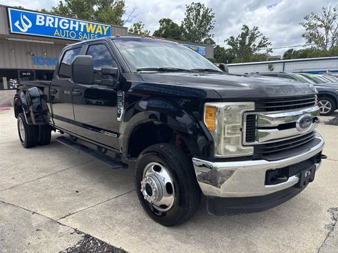 Used 2017 Ford F350 XL w/ STX Appearance Package AWD/4WD image 3