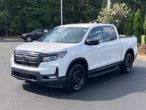Used 2025 Honda Ridgeline Sport+ image 6
