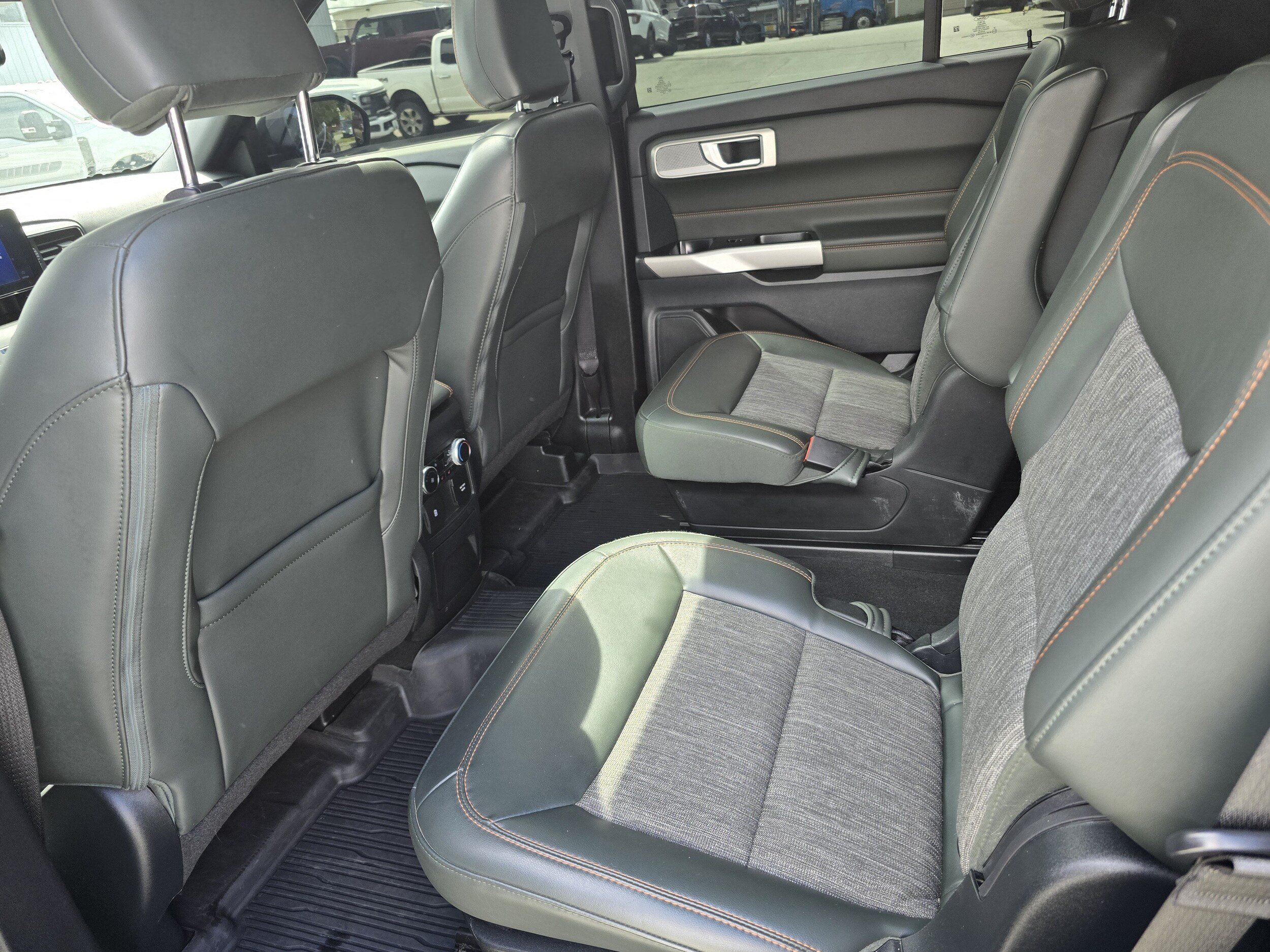 Used 2023 Ford Explorer Timberline w/ Timberline Technology Package AWD/4WD image 7