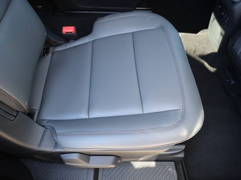 New 2026 Ford Explorer Active w/ Active Comfort Package image 17