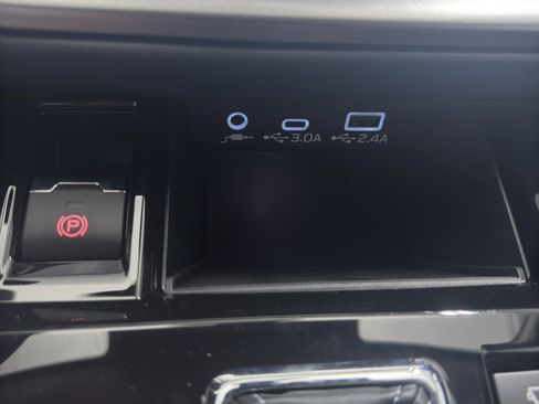 Used 2025 Subaru Outback Touring XT w/ Popular Package #2 image 18