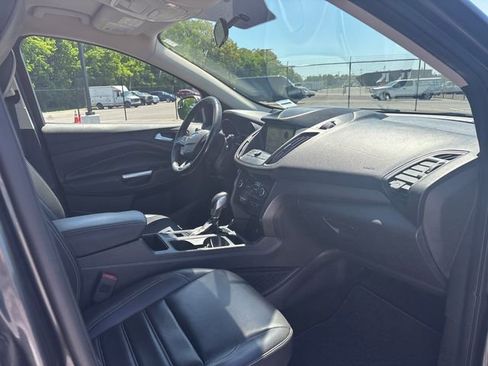 Certified 2019 Ford Escape SEL image 9