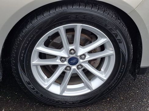 Used 2016 Ford Focus SE image 8