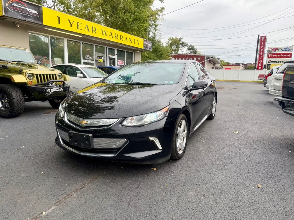 Used 2017 Chevrolet Volt LT FWD image 1