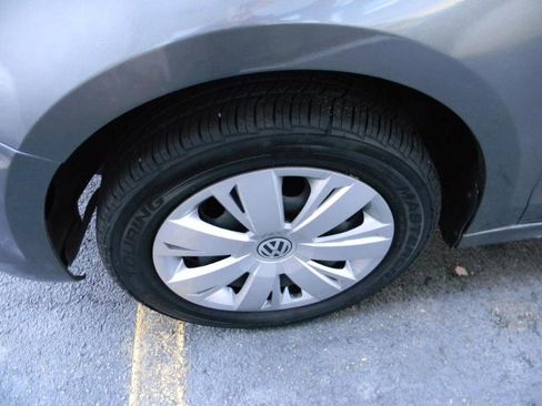 Used 2011 Volkswagen Jetta S image 22