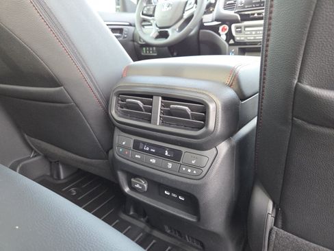 New 2026 Honda Ridgeline Black Edition image 26