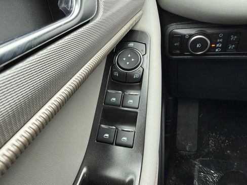 New 2026 Ford Explorer Active image 23