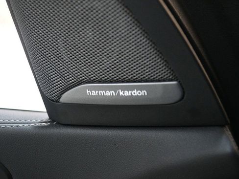 Used 2025 BMW X5 xDrive40i w/ Executive Package image 79