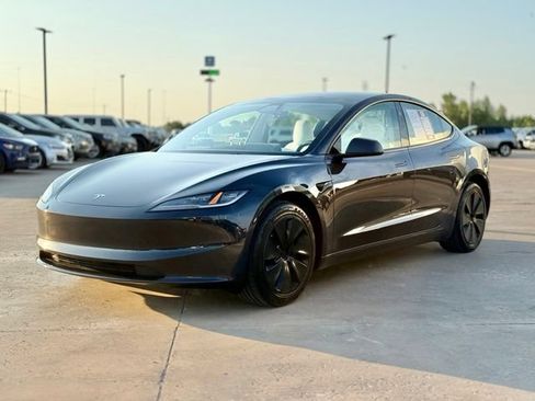 Used 2024 Tesla Model 3 Standard Range RWD image 4