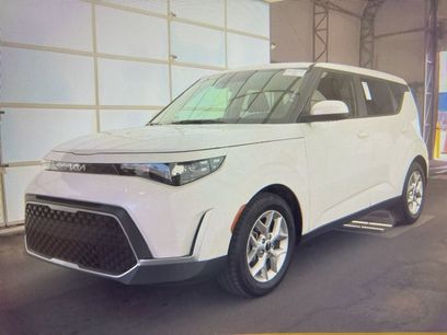 Used 2025 Kia Soul LX w/ LX Technology Package