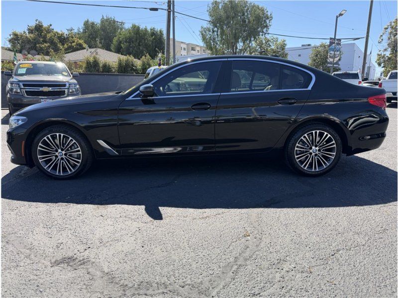 Used 2020 BMW 530i w/ Premium Package RWD image 4