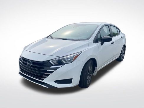 Used 2024 Nissan Versa S w/ S Plus Package FWD image 2
