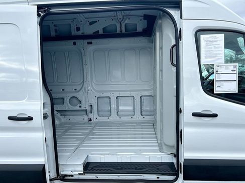 Certified 2025 Ford Transit 250 148 High Roof AWD image 24