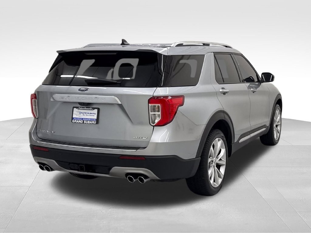 Used 2023 Ford Explorer Platinum AWD/4WD image 6