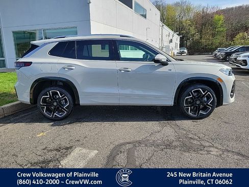 New 2026 Volkswagen Tiguan SEL R-Line AWD/4WD image 33