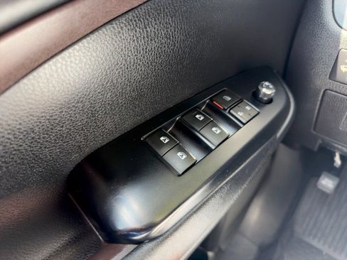 Used 2018 Toyota Highlander Limited Platinum AWD/4WD image 15